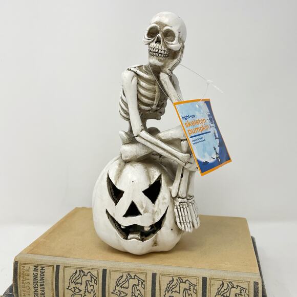 NEW Light Up Seated Skeleton Pumpkin Thinker 7.5" Halloween Decor - Picture 1 of 7